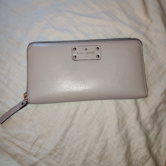 kate spade Handbags - Kate Spade Wallet Grey